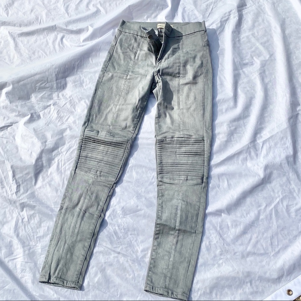 Excellent Condition Grey Gap Jeans - image 1